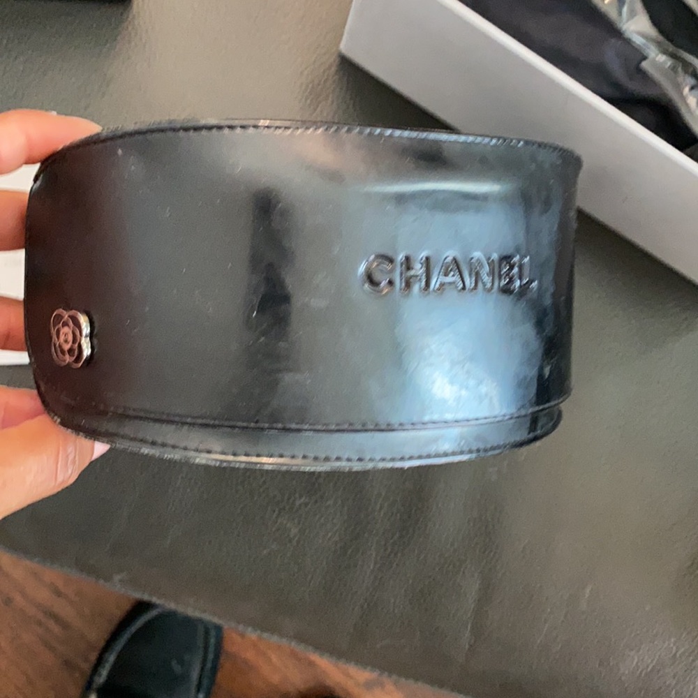 Women vintage Chanel sunglasses - Picture 3 of 7